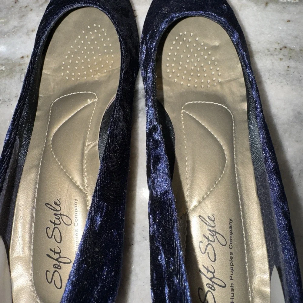 Soft Style Womens 8 W Blue Angel II Moyen Velvet‎ HSS1027-410 Low Wedge With Box